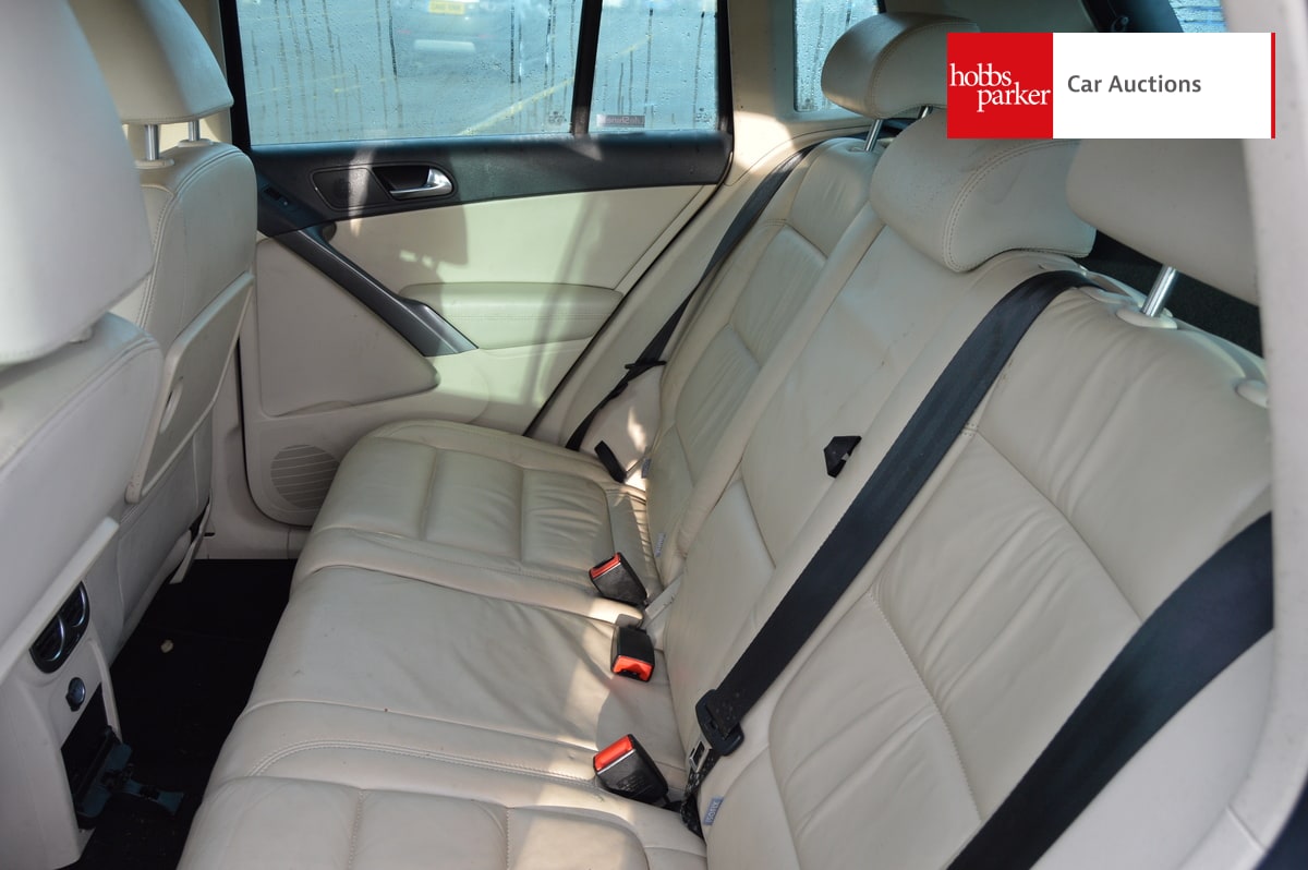 VOLKSWAGEN TIGUAN SPORT TDI 140 AUTO image 14