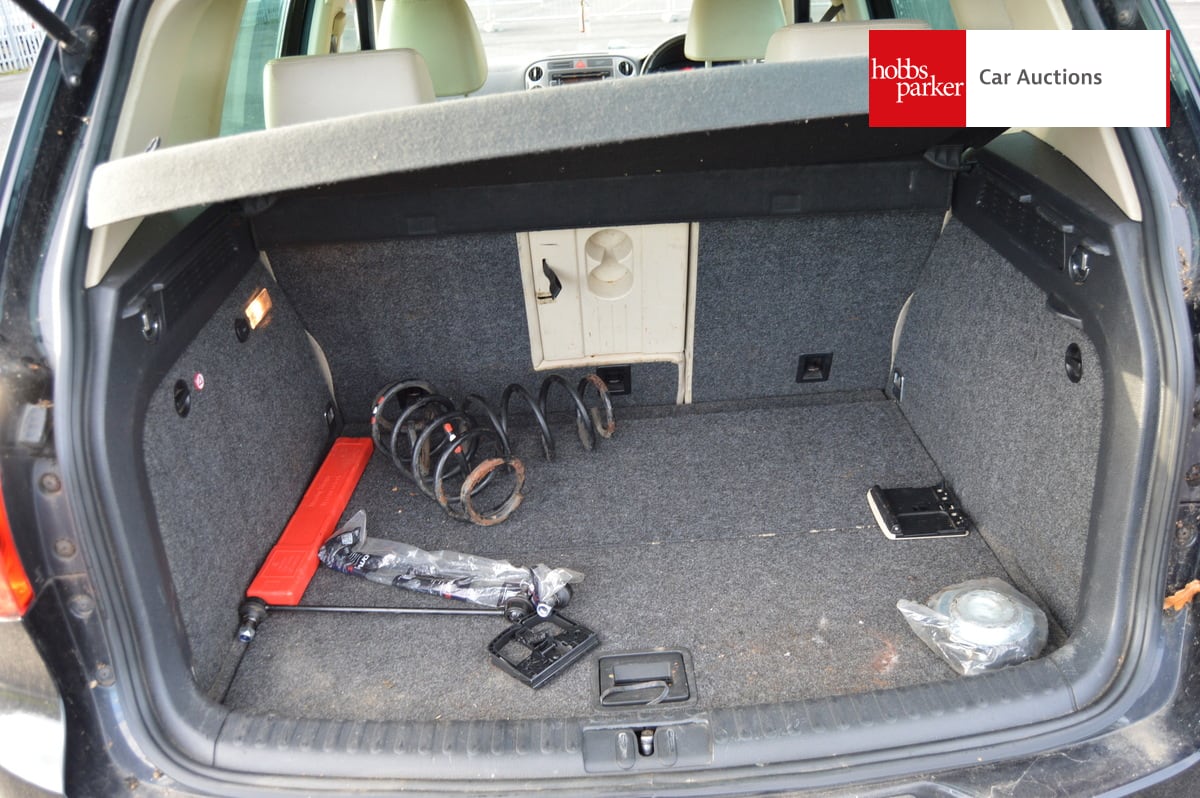 VOLKSWAGEN TIGUAN SPORT TDI 140 AUTO image 15