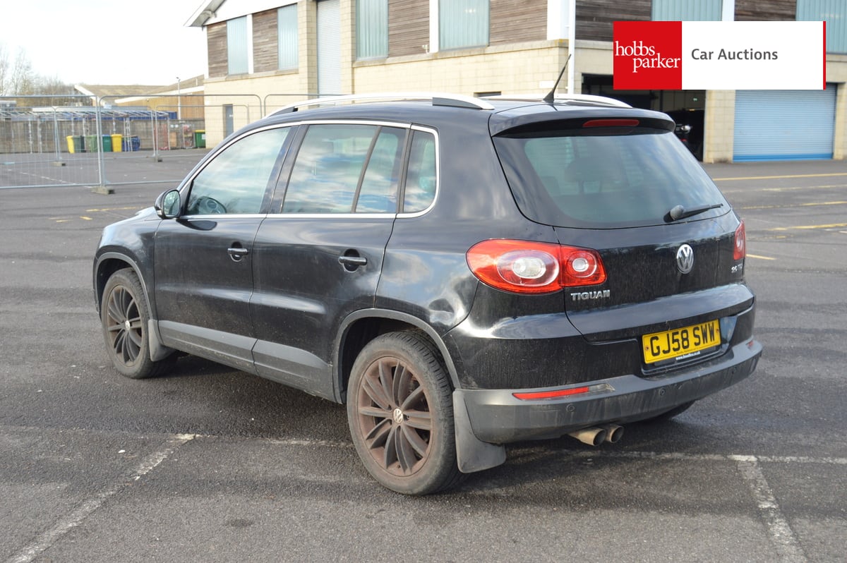 VOLKSWAGEN TIGUAN SPORT TDI 140 AUTO image 5