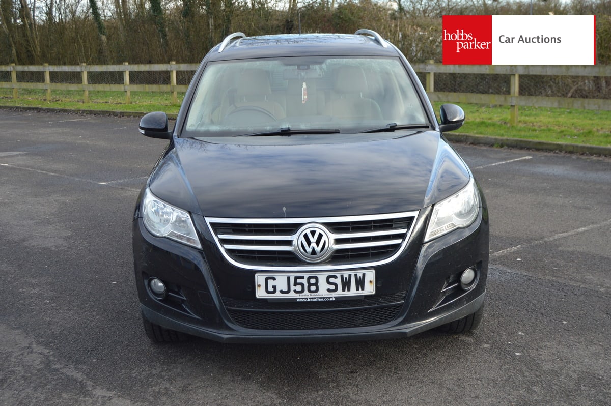 VOLKSWAGEN TIGUAN SPORT TDI 140 AUTO image 8