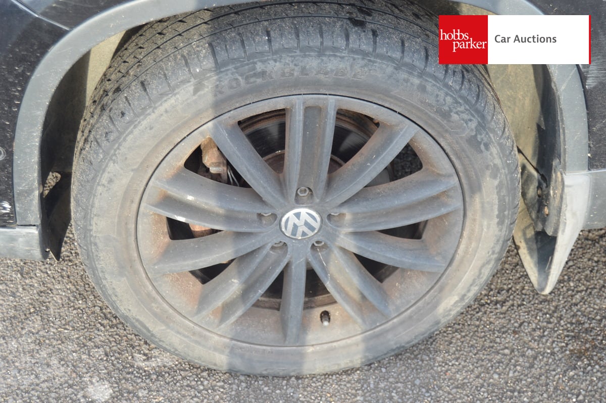 VOLKSWAGEN TIGUAN SPORT TDI 140 AUTO image 9