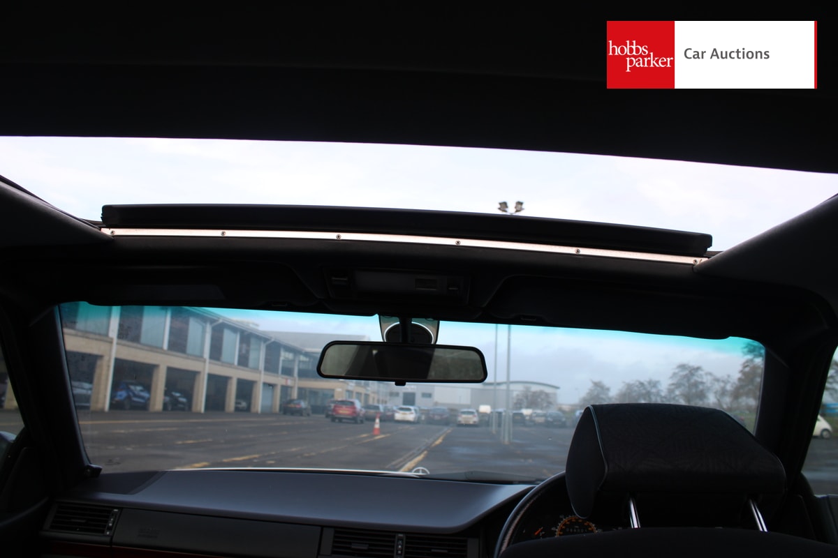 MERCEDES E220 COUPE AUTO image 27