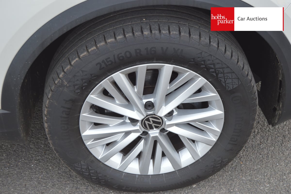 VOLKSWAGEN T-ROC LIFE TSI image 12