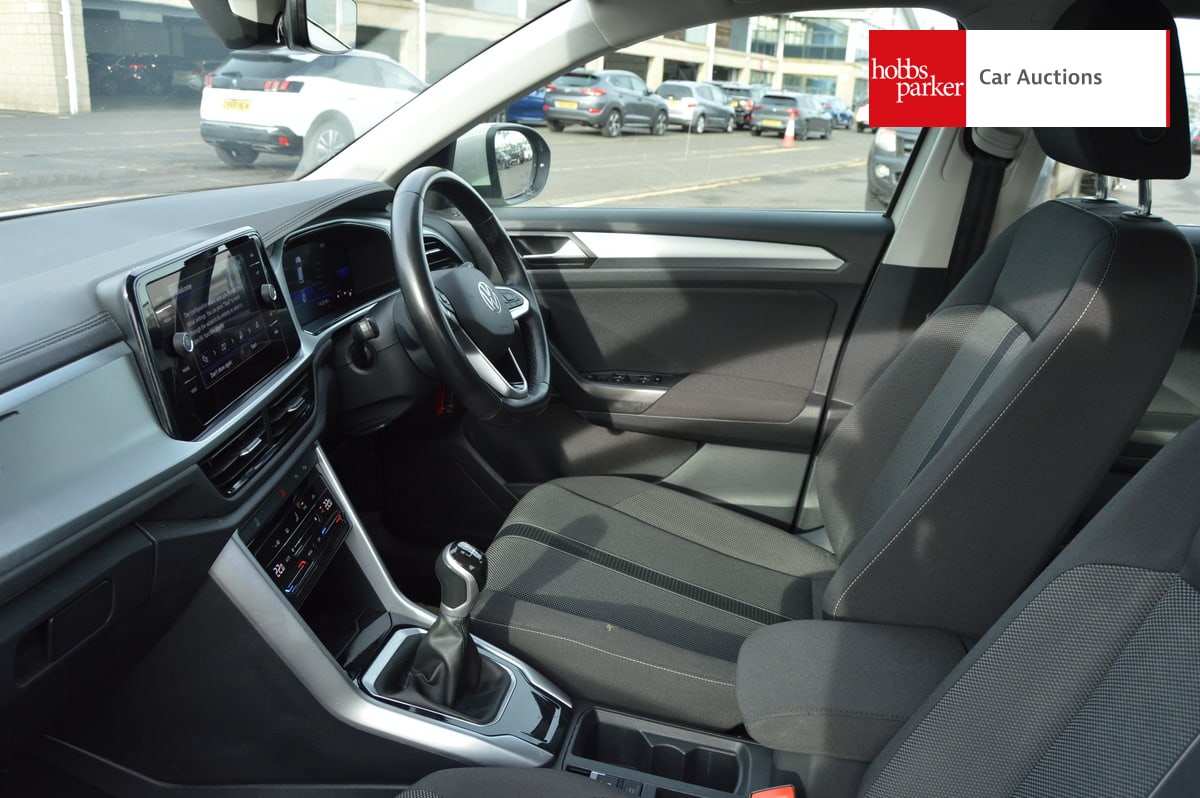 VOLKSWAGEN T-ROC LIFE TSI image 13