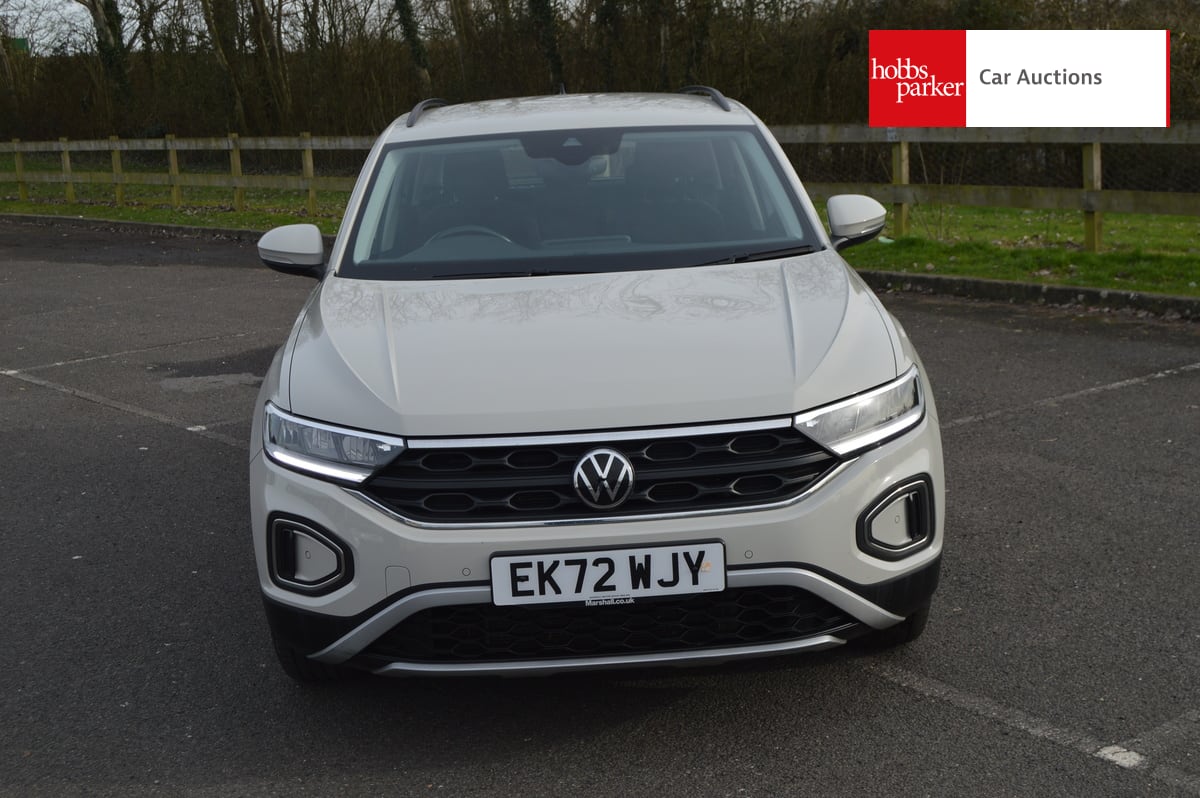 VOLKSWAGEN T-ROC LIFE TSI image 8