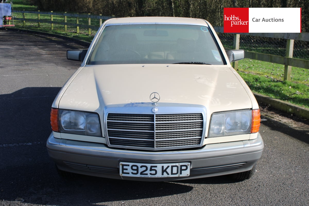 MERCEDES 300 SE AUTO image 7