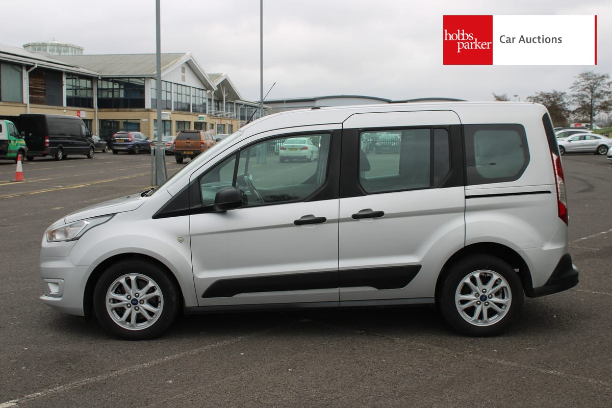 FORD TOURNEO CONNECT ZETEC TDC image 6