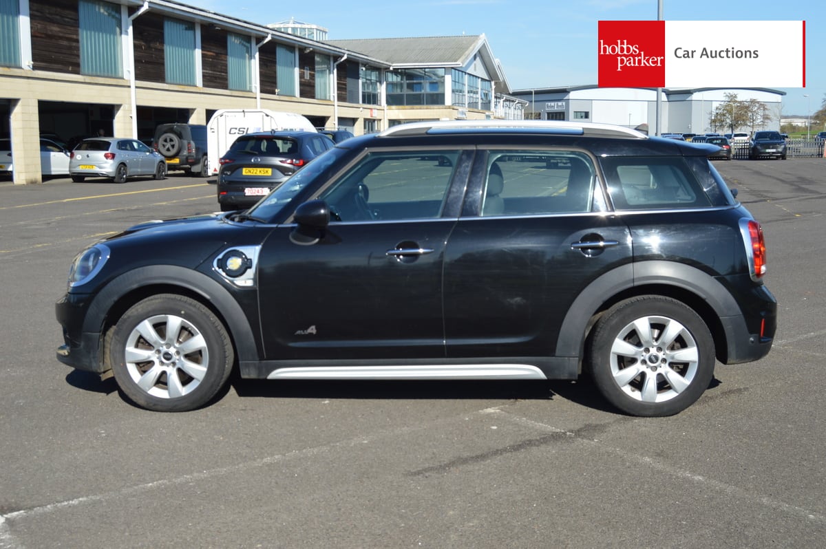 MINI COUNTRYMAN COOPER S E ALL4 A image 6