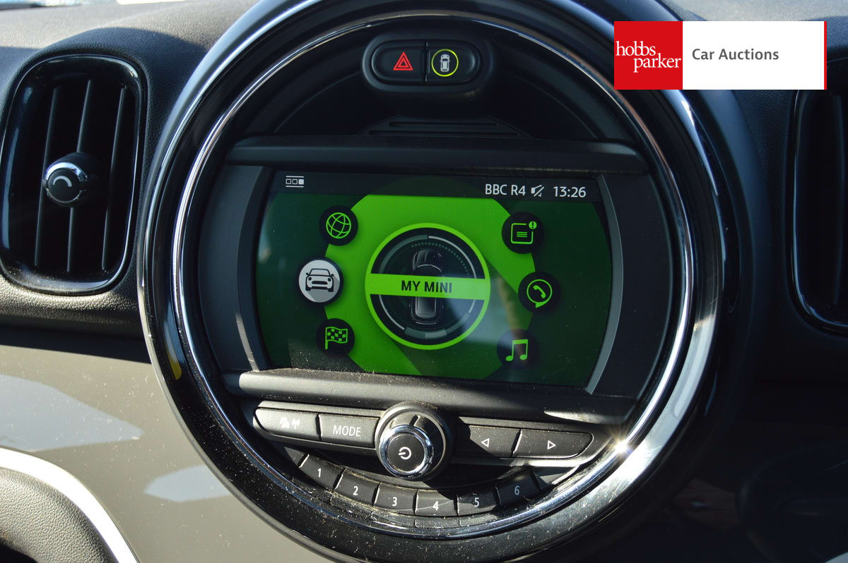 MINI COUNTRYMAN COOPER S E ALL4 A image 18