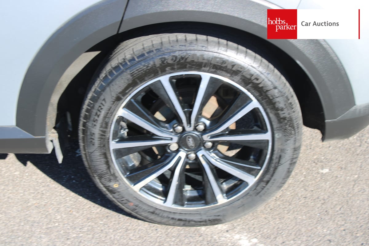 FORD PUMA TITANIUM MHEV image 11