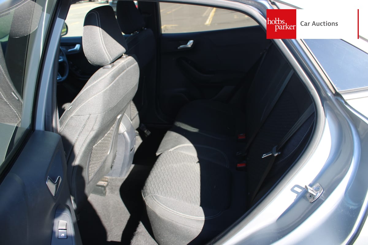 FORD PUMA TITANIUM MHEV image 14