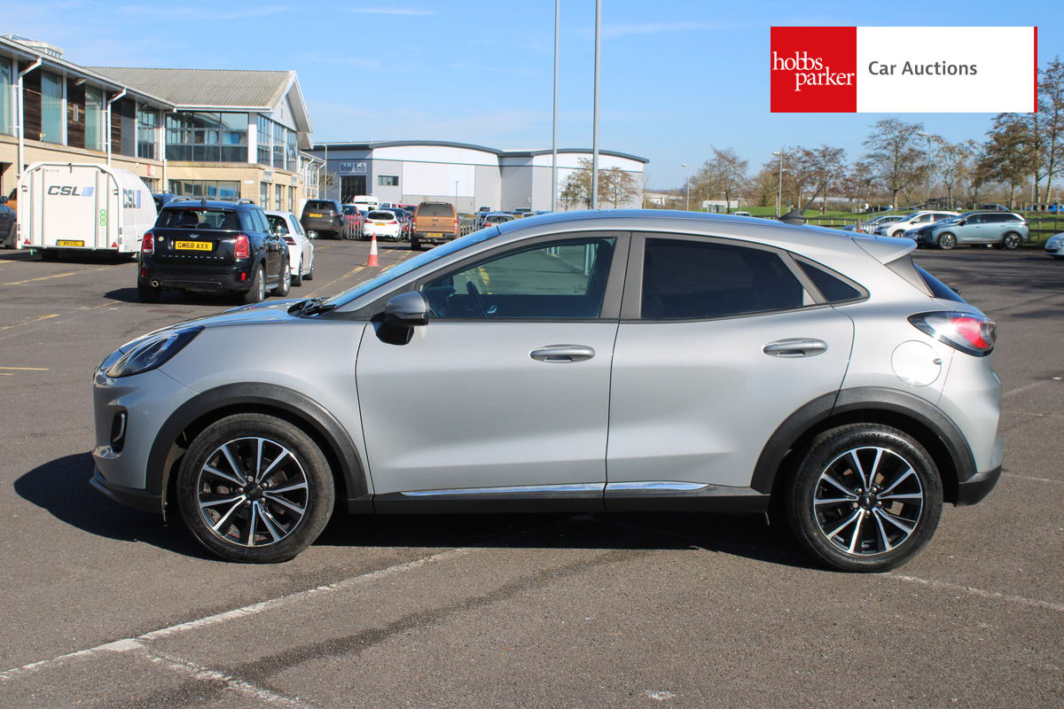 FORD PUMA TITANIUM MHEV image 6