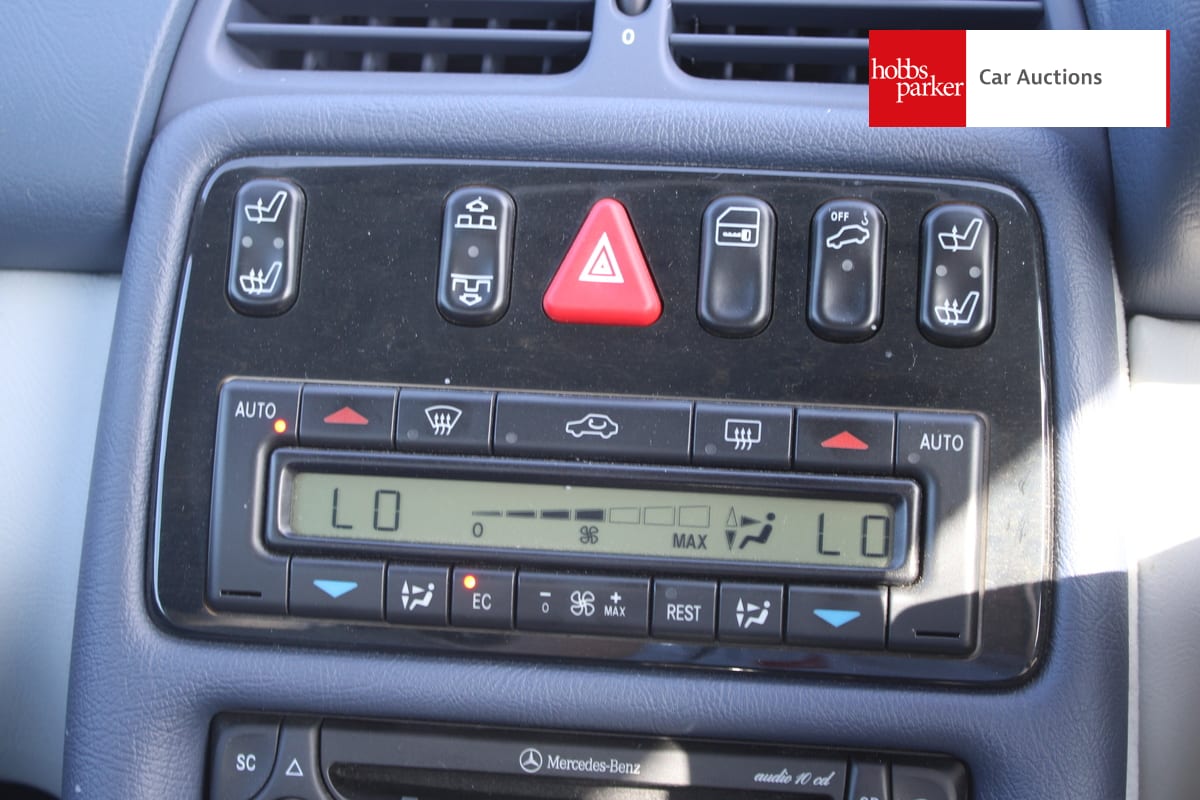 MERCEDES CLK430 AVANTGARDE AUTO CONVERTIBLE image 28