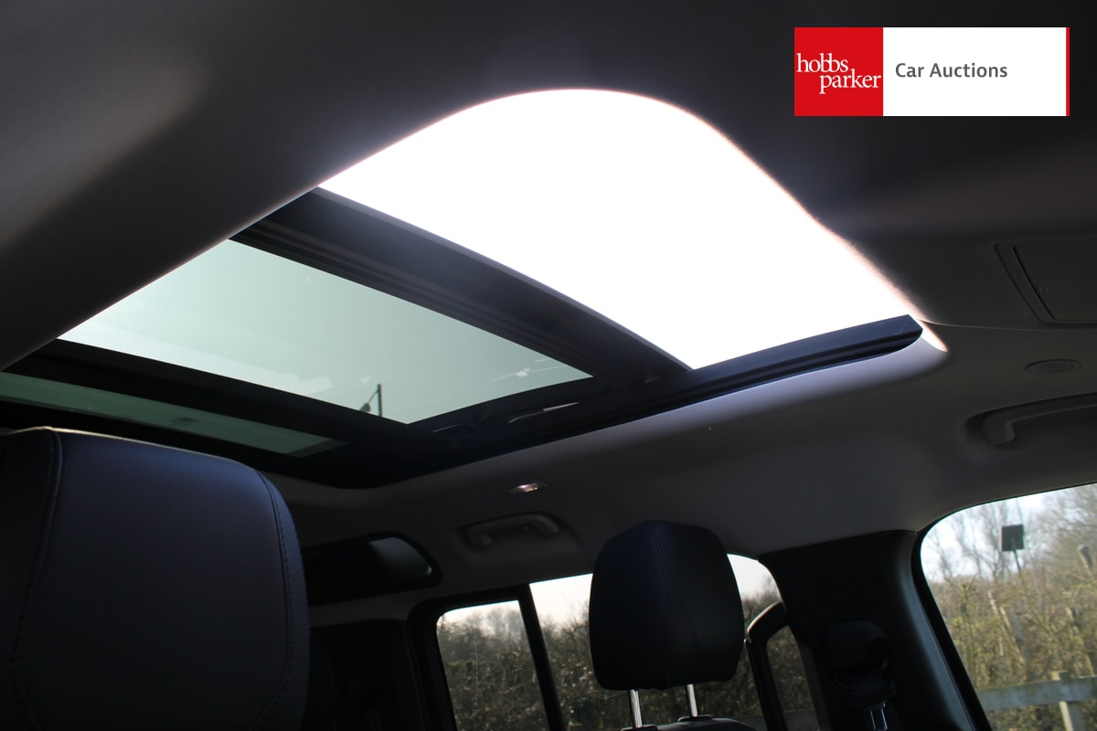 LAND ROVER DEFENDER SE D AUTO image 22