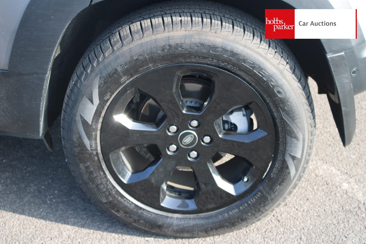 LAND ROVER DEFENDER SE D AUTO image 11