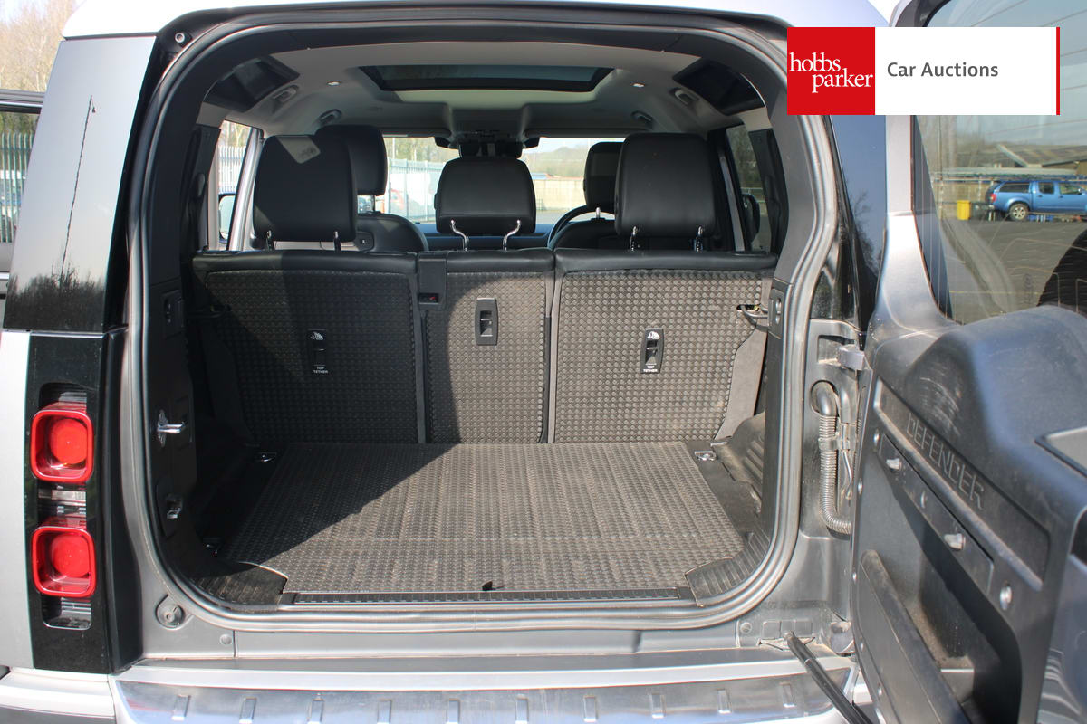 LAND ROVER DEFENDER SE D AUTO image 15