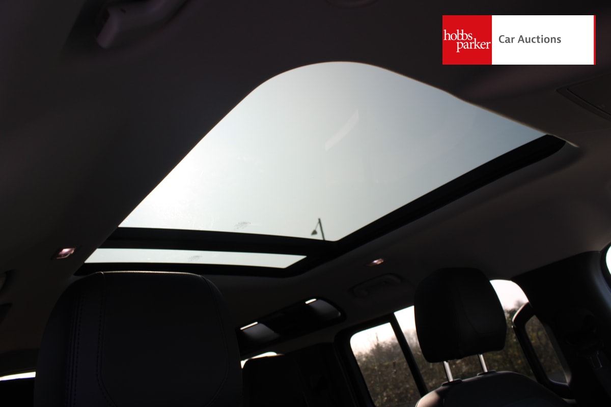 LAND ROVER DEFENDER SE D AUTO image 21