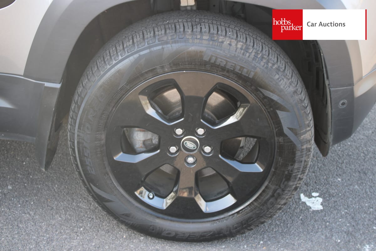 LAND ROVER DEFENDER SE D AUTO image 9