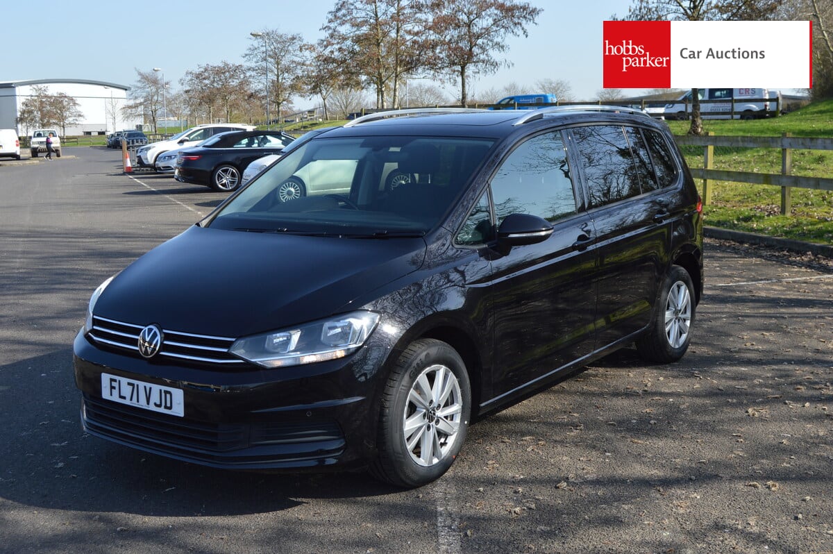 VOLKSWAGEN TOURAN SE FAMILY TSI S-A image 7