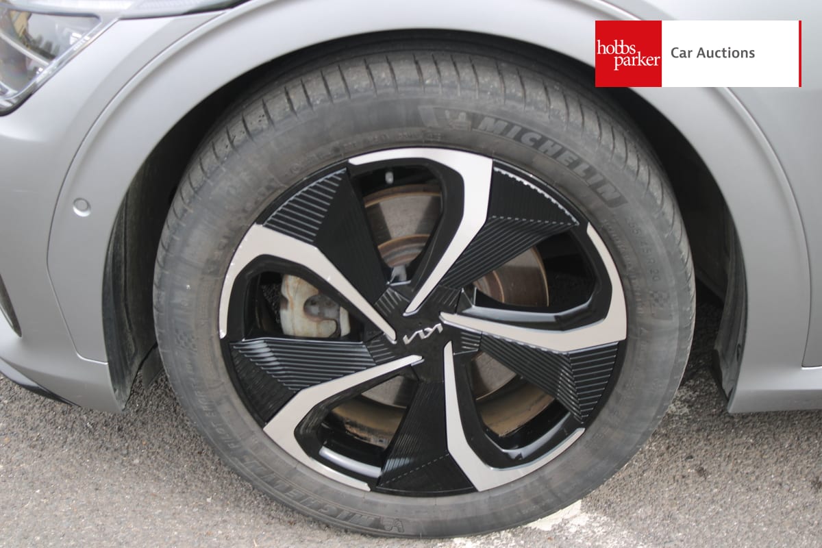 KIA EV6 GT-LINE S image 12