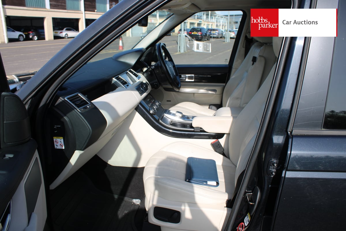 LAND ROVER RANGE ROVER SPORT HSE SDV image 13