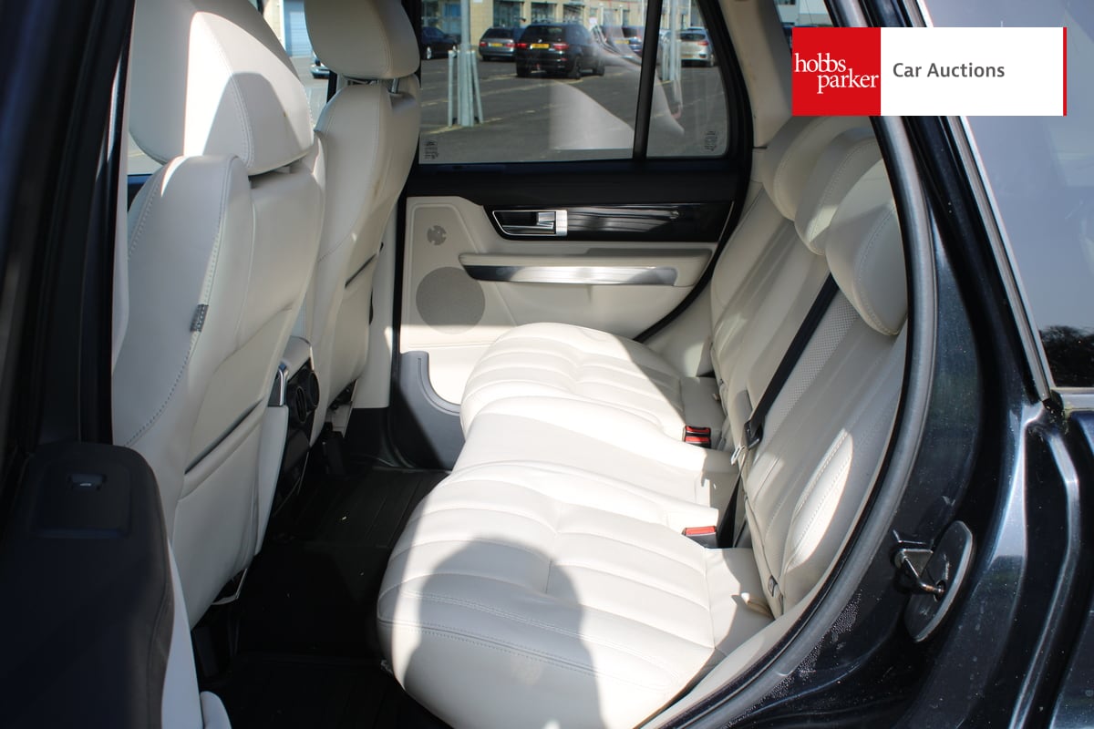 LAND ROVER RANGE ROVER SPORT HSE SDV image 14