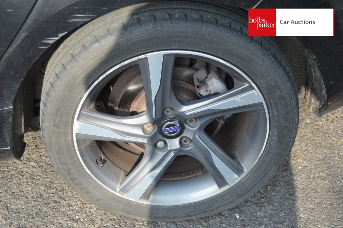 VOLVO V40 R-DESIGN LUX NAV D4 A image 10