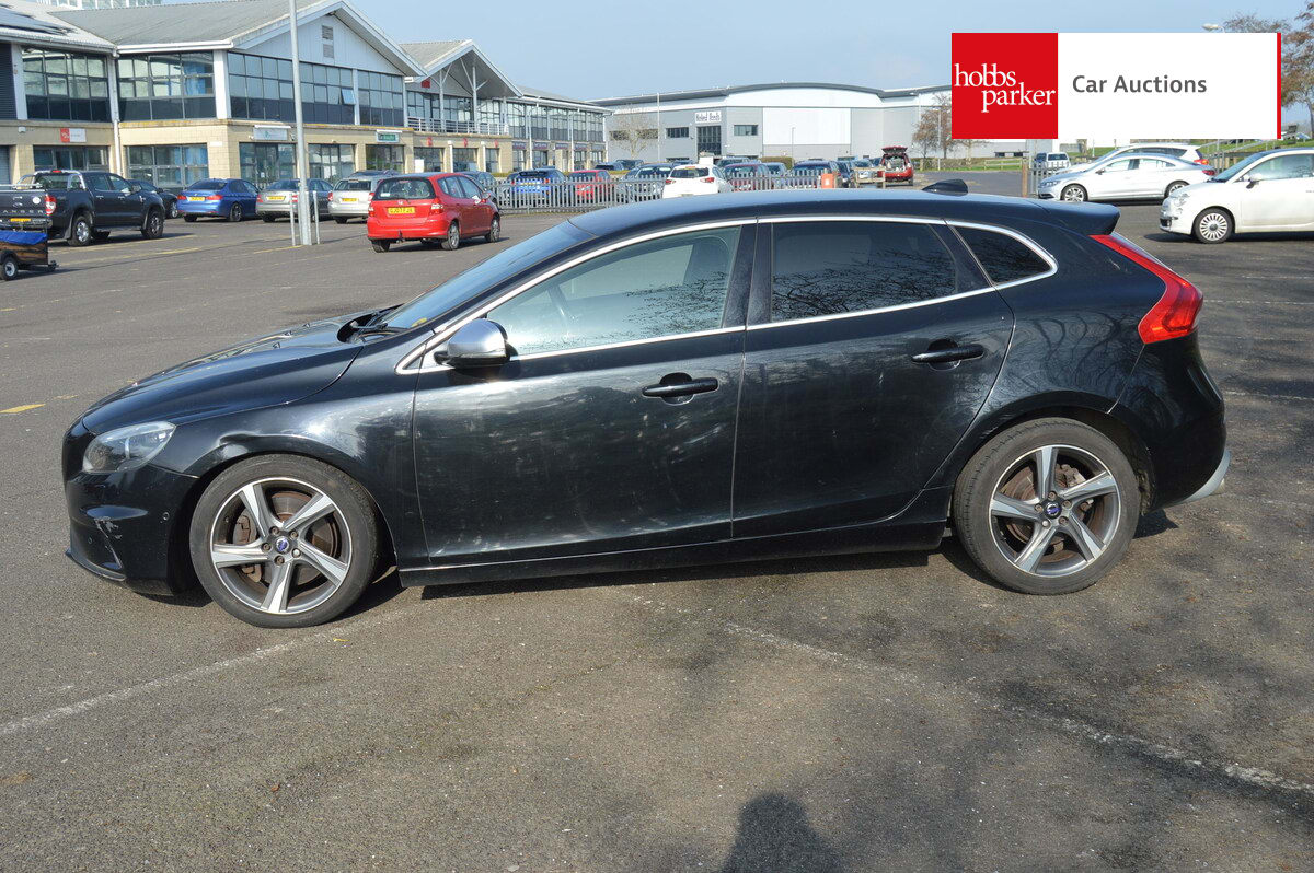 VOLVO V40 R-DESIGN LUX NAV D4 A image 6