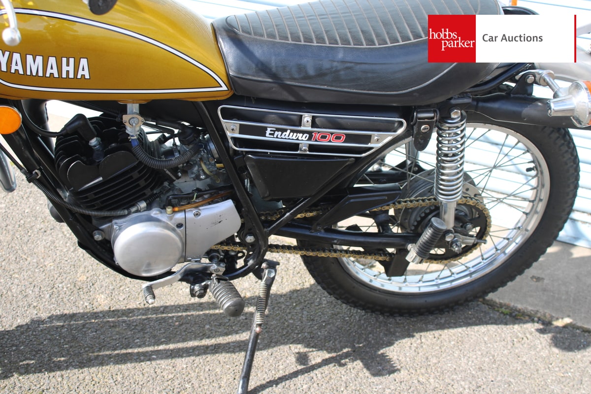 YAMAHA DT 100 image 8