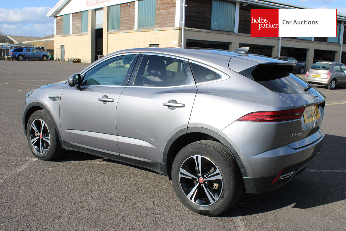 JAGUAR E-PACE S D MHEV AWD AUTO image 5