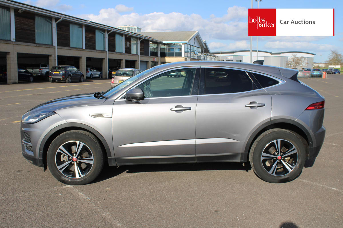 JAGUAR E-PACE S D MHEV AWD AUTO image 6