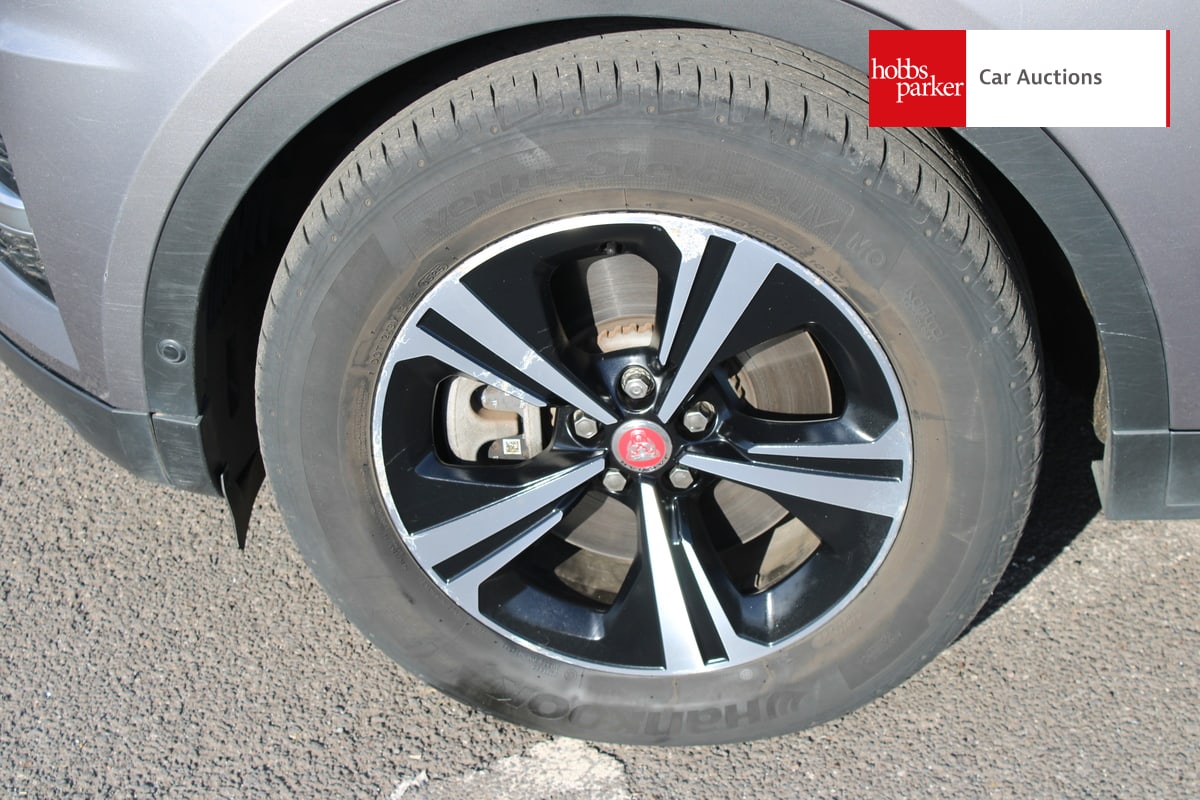 JAGUAR E-PACE S D MHEV AWD AUTO image 12