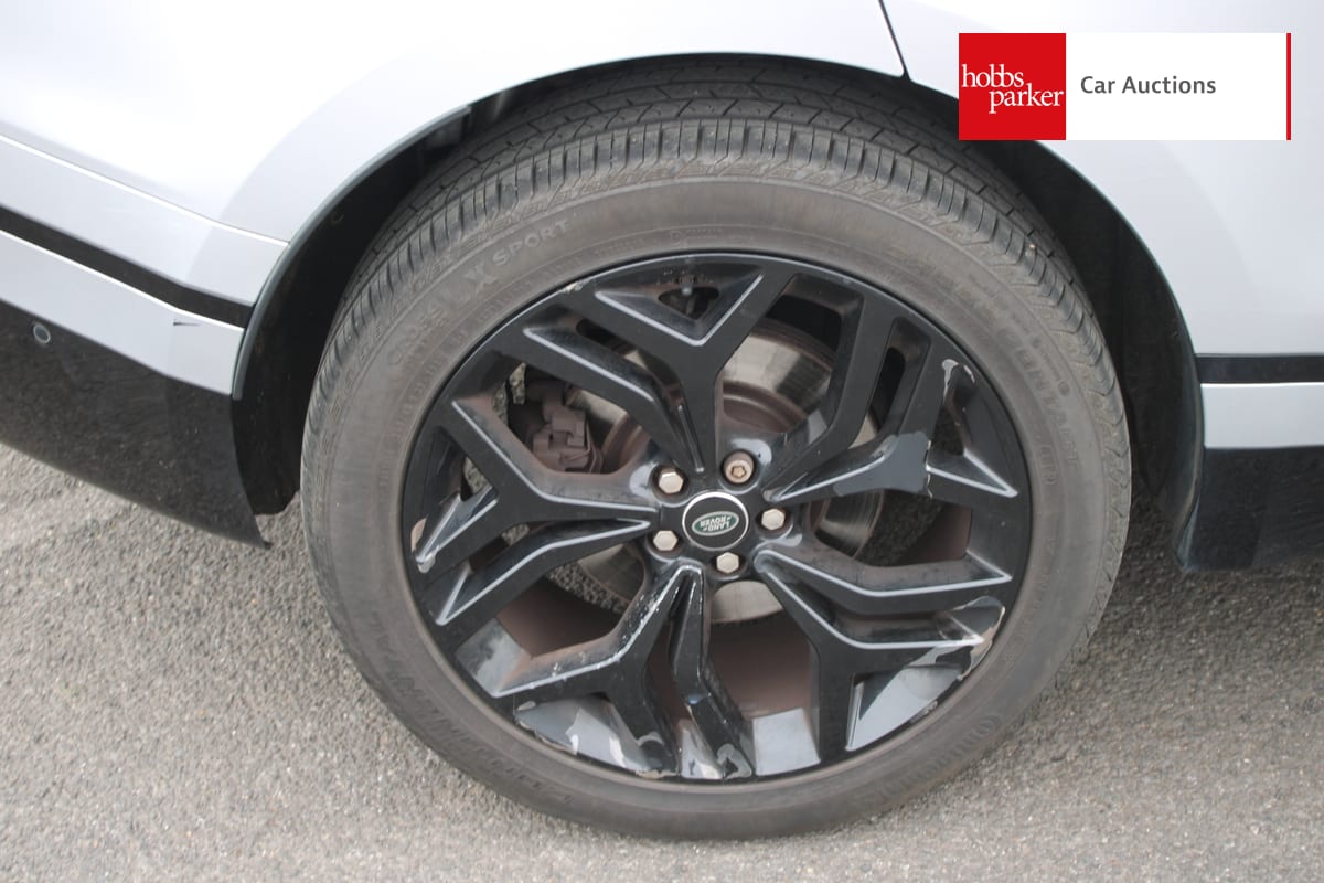 LAND ROVER RANGE ROVER VELAR SE D240 AUTO image 10