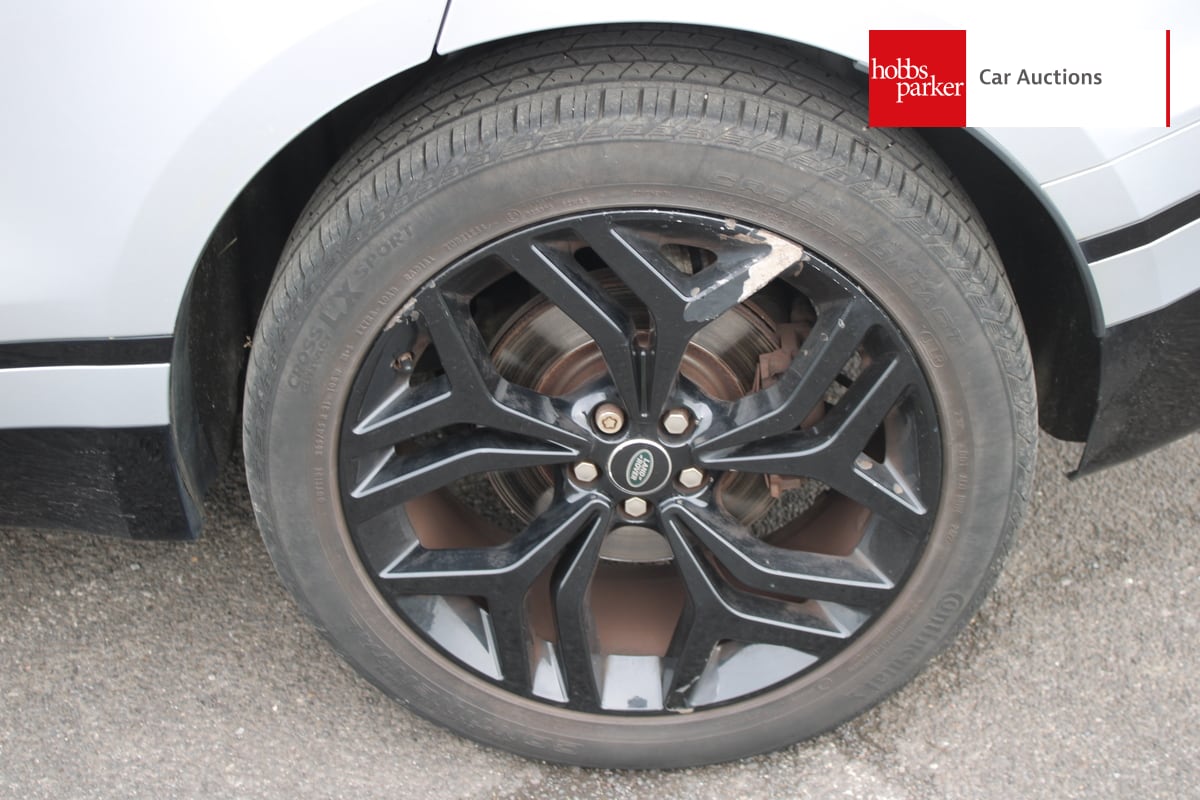 LAND ROVER RANGE ROVER VELAR SE D240 AUTO image 11