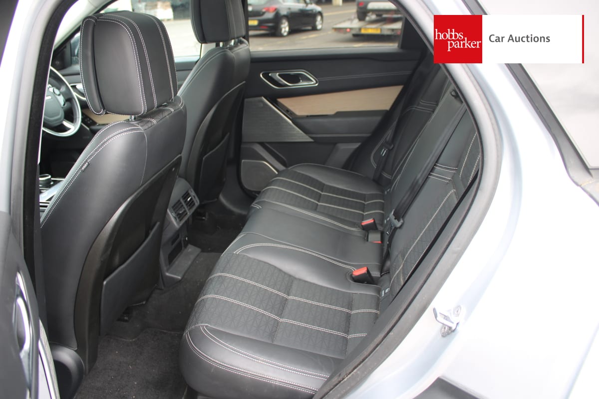 LAND ROVER RANGE ROVER VELAR SE D240 AUTO image 14