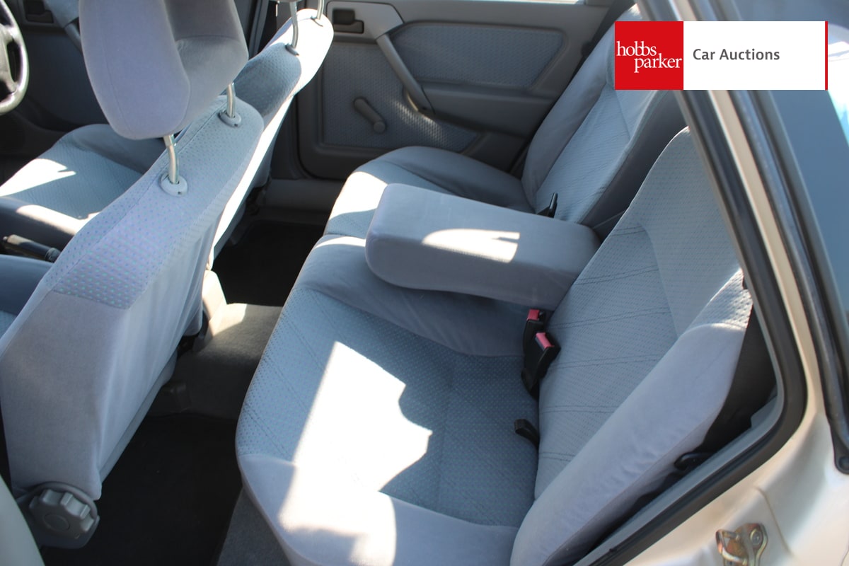 VAUXHALL CAVALIER LS image 21