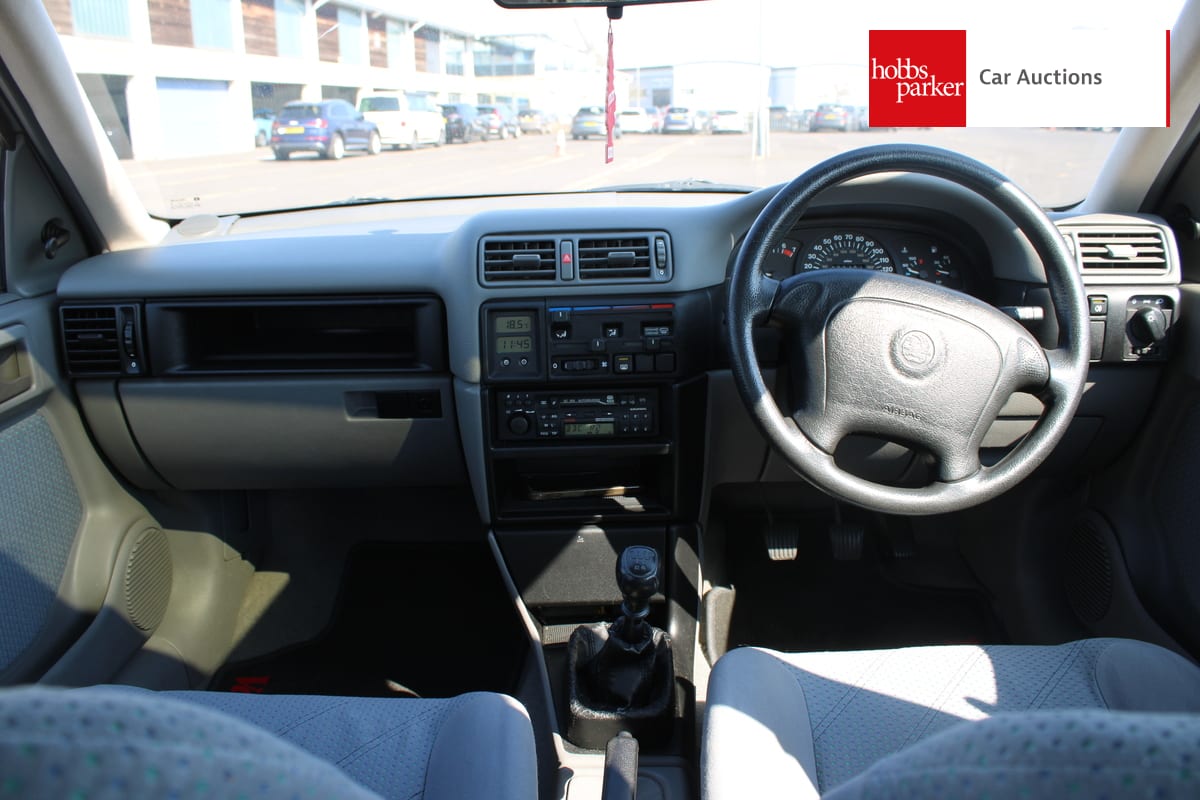 VAUXHALL CAVALIER LS image 23