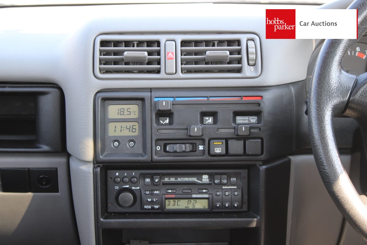 VAUXHALL CAVALIER LS image 24