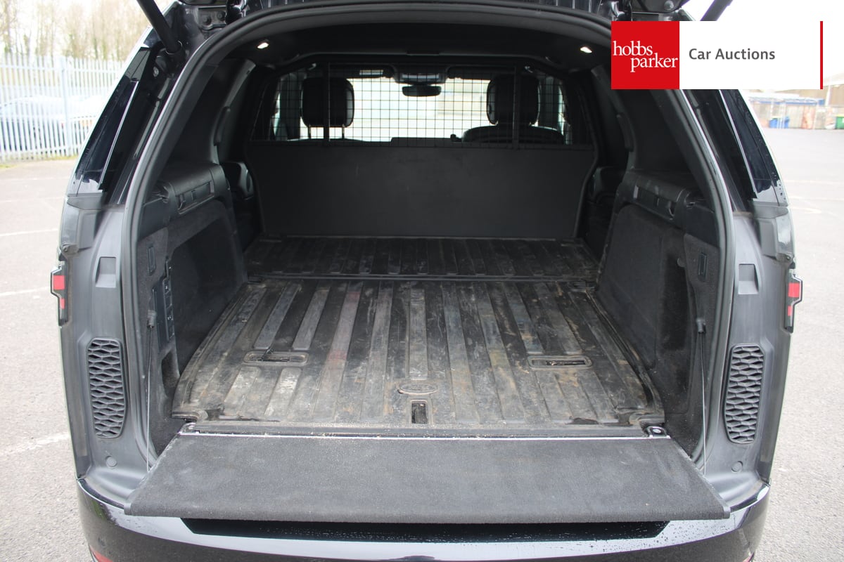 LAND ROVER DISCOVERY RDYNAMIC SE D M image 15