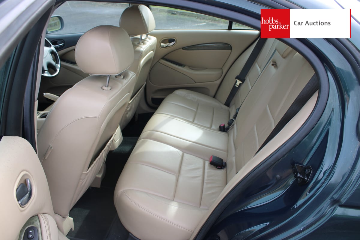 JAGUAR S-TYPE V6 SPORT AUTO image 17