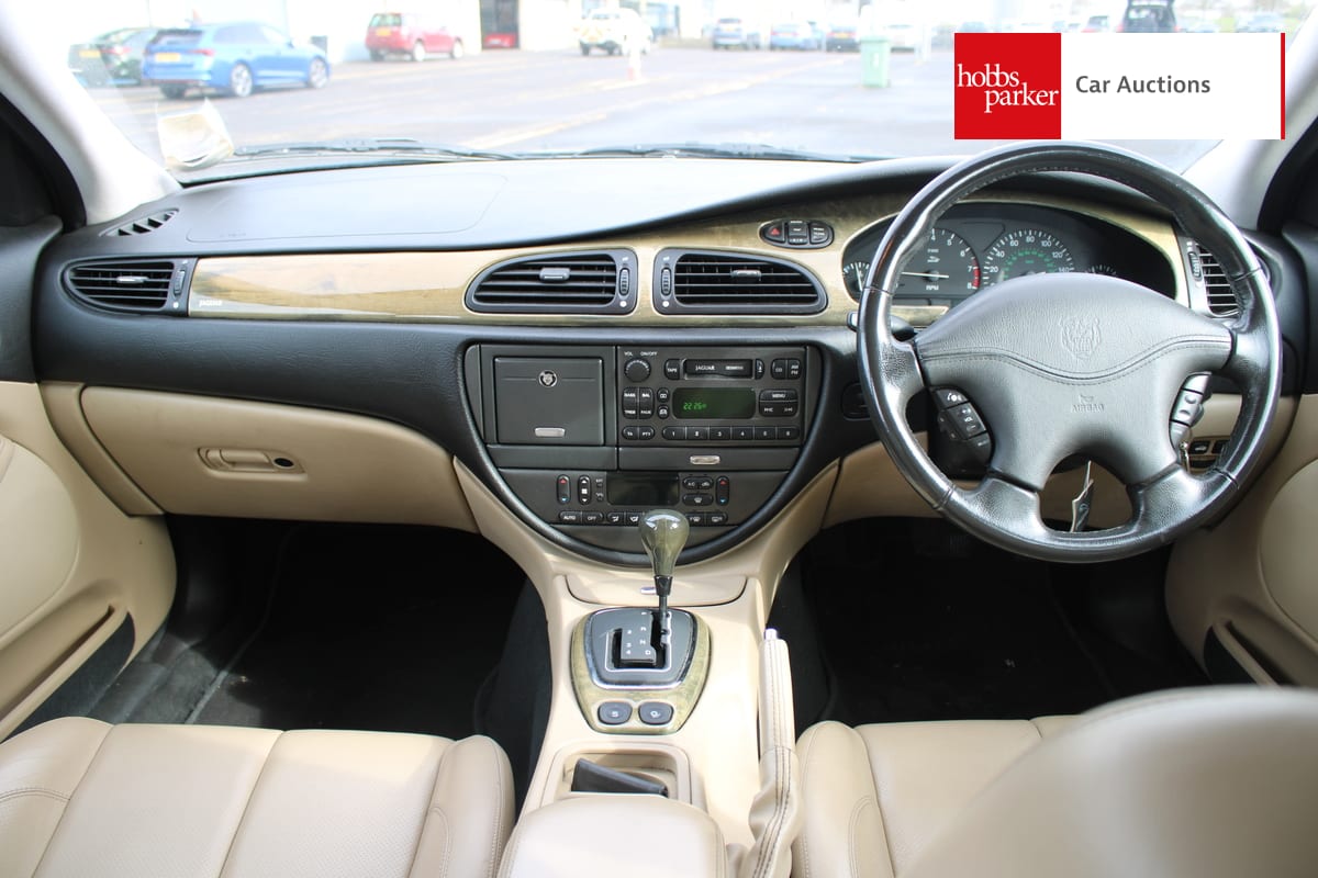 JAGUAR S-TYPE V6 SPORT AUTO image 19