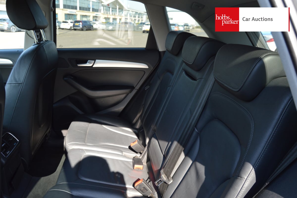 AUDI Q5 SE TDI QUATTRO AUTO image 14