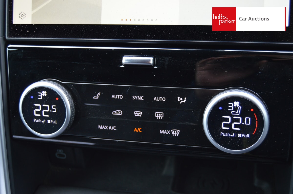 LAND ROVER DISCOVERY R DYNAMIC SE D MHEV A image 19