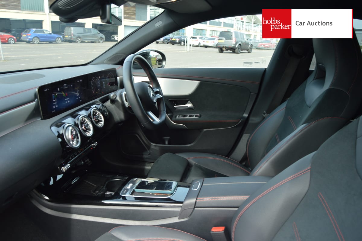 MERCEDES-BENZ CLA 180 AMG LN EXECUTVE MHEV A image 13