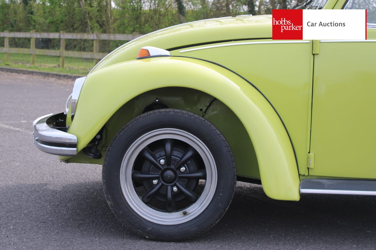 VOLKSWAGEN 1200 BEETLE image 9