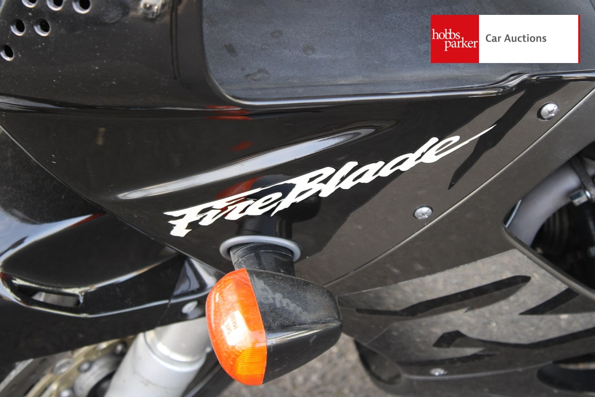 HONDA CBR FIREBLADE image 13