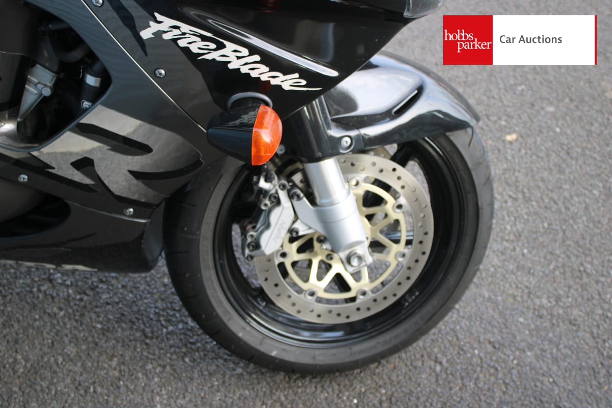 HONDA CBR FIREBLADE image 16