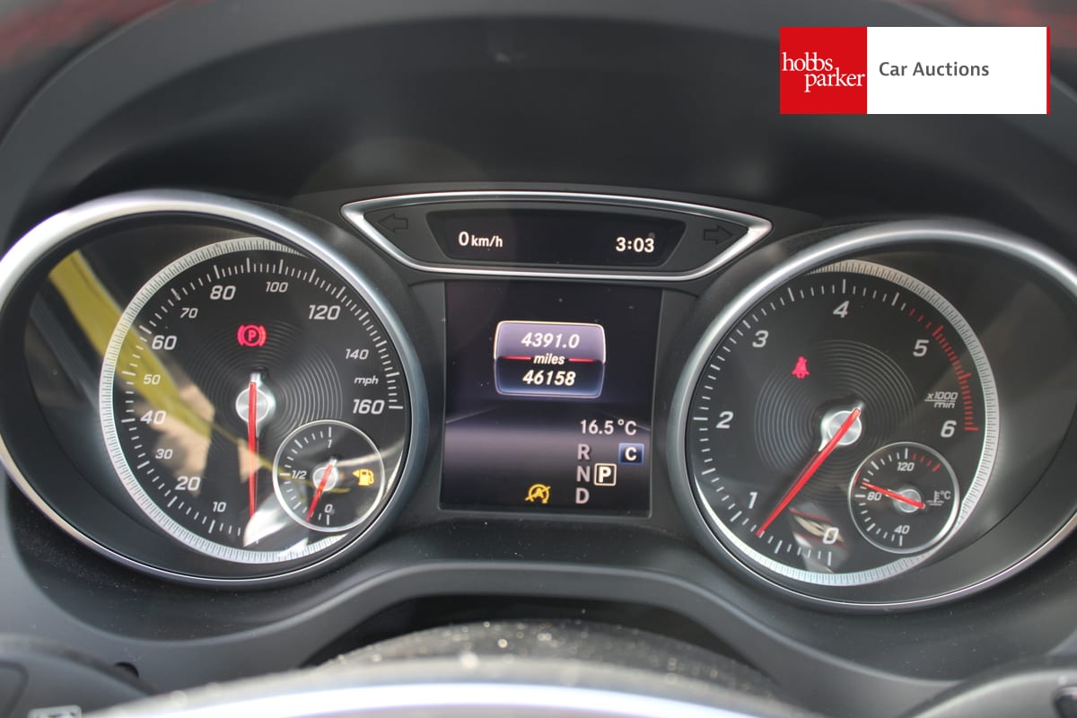 MERCEDES-BENZ CLA 220 D AMG LINE AUTO image 16