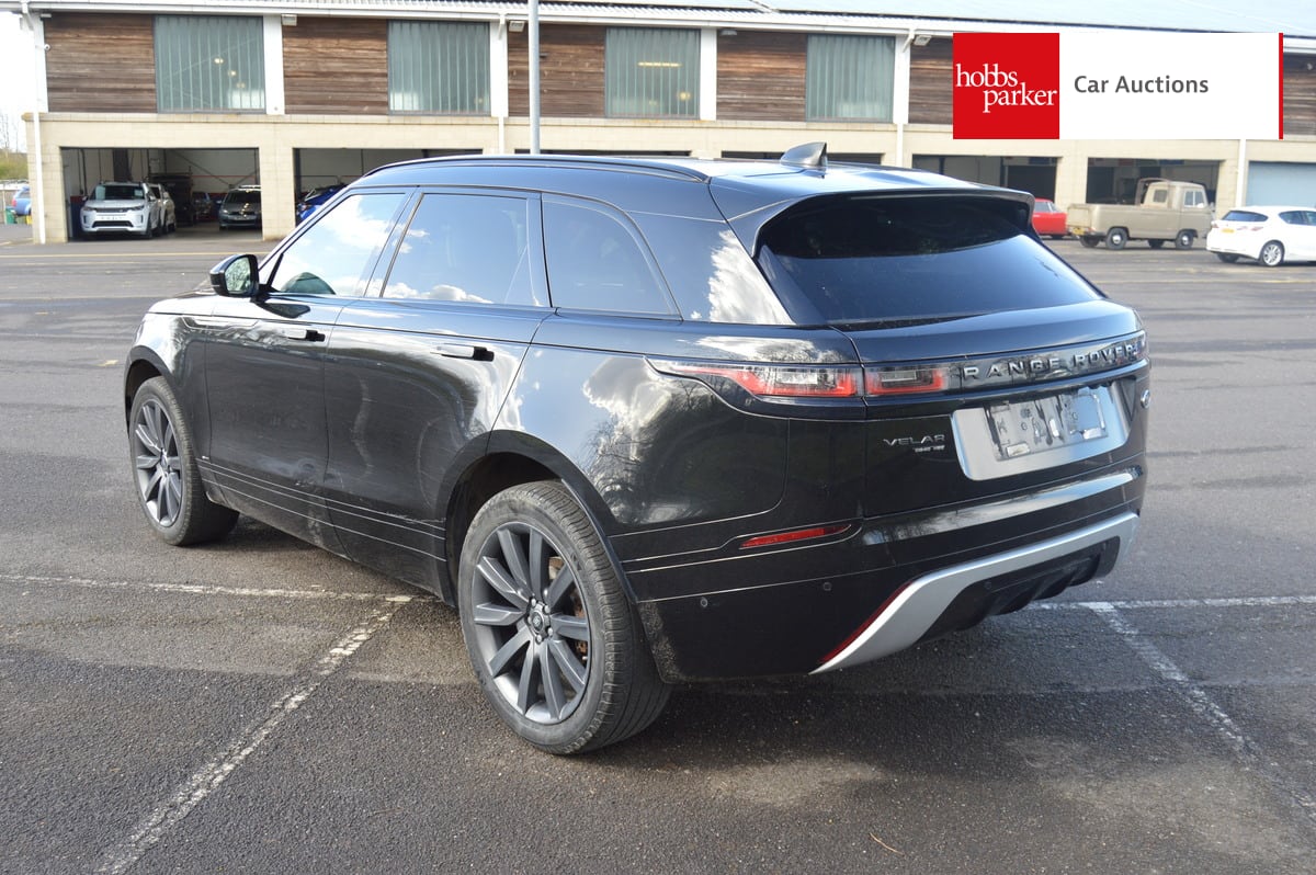 LAND ROVER RANGE ROVER VELAR R-DYN HSE D240 A image 5