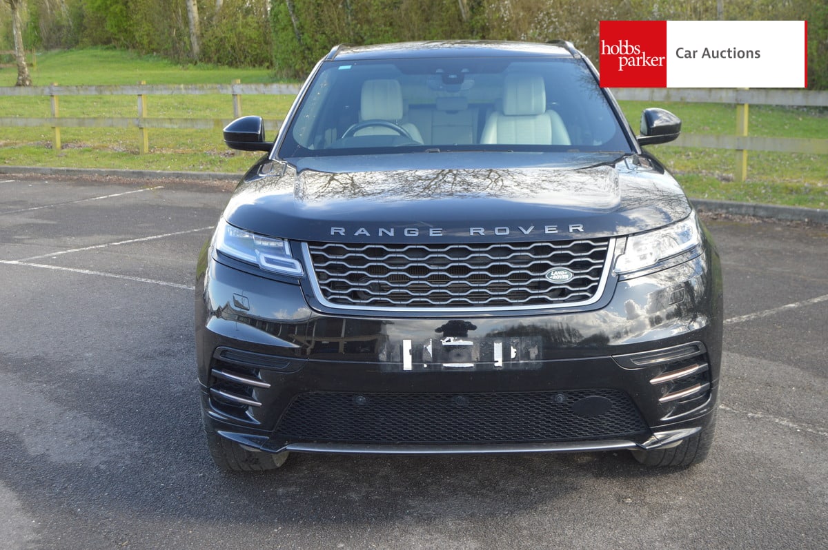 LAND ROVER RANGE ROVER VELAR R-DYN HSE D240 A image 8